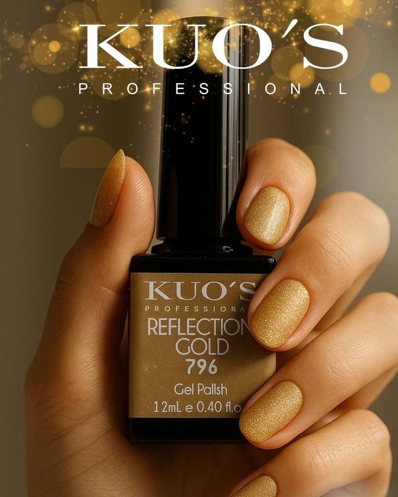 Main tenant un flacon de gel polish KUO'S Professional, photographie de la marque